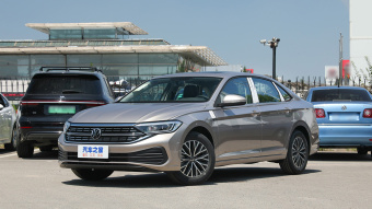VW Sagitar Flyover 200TSI MT
